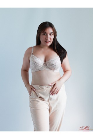 Мереживний бюстгальтер м'яка чашка на каркасі Lauma 72F27