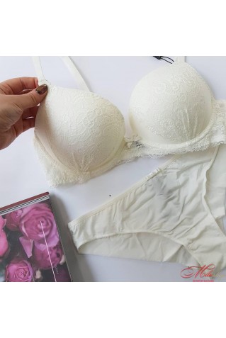 Шикарний комплект Lavivas 50248 з мікрофібри та мережива