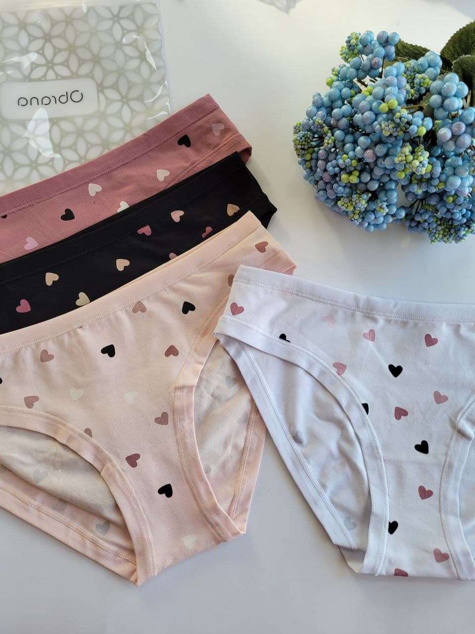 набір жіночих трусів